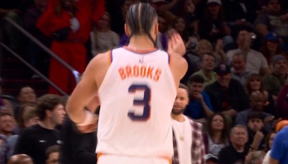 世界杯高清直播链接-别和我玩这套！狄龙怼翻桑托斯翻身打进 示意桑托斯假摔