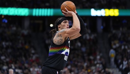 世界杯直播平台官网-戈登复出后能打背靠背吗？阿德尔曼：取决于比赛的强度